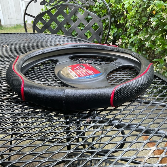 🏎️AutoCraft Red Racing Style Steering Wheel Cover! - Picture 10 of 16